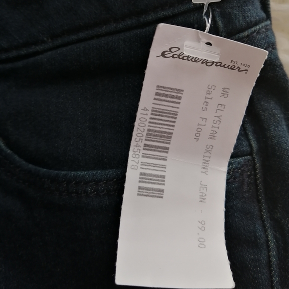 Eddie Bauer NWT Dark Blue Skinny Jeans - Picture 3 of 8